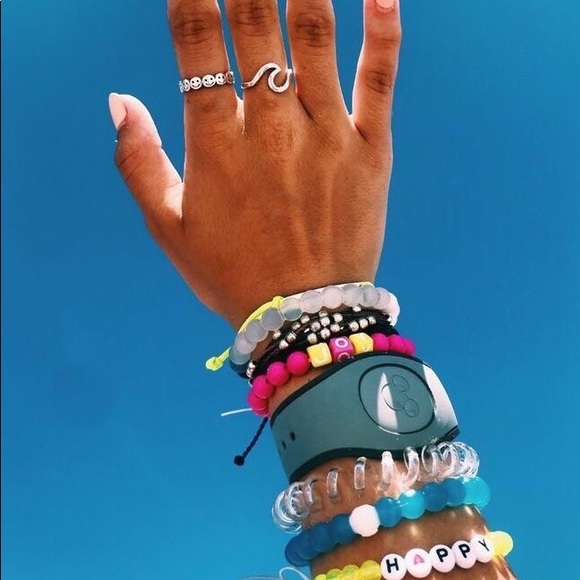 *ONE LEFT* - VSCO GIRL MYSTERY BOX🌟🌟 - Picture 3 of 6